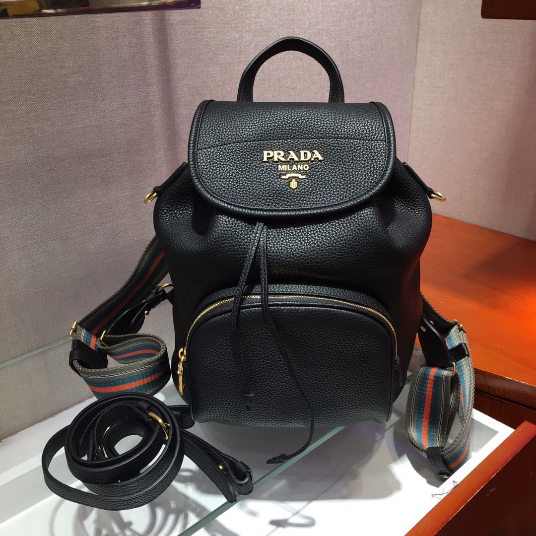 Pra*a backpacks